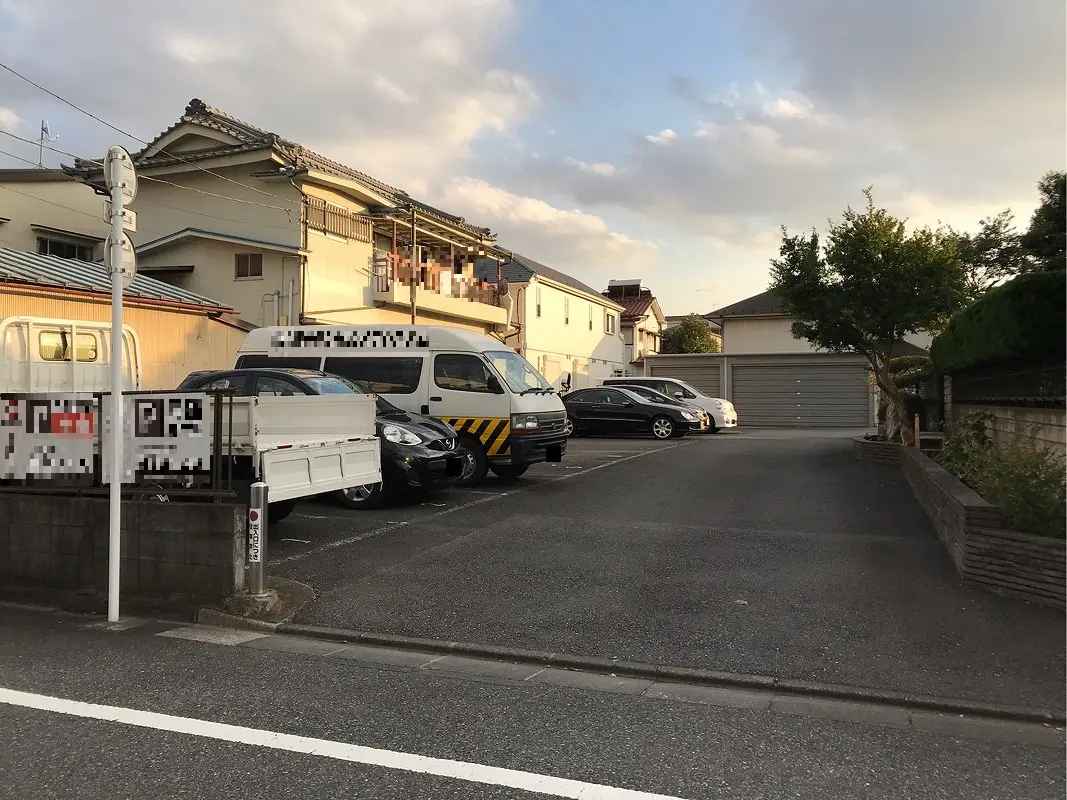 足立区鹿浜２丁目　月極駐車場